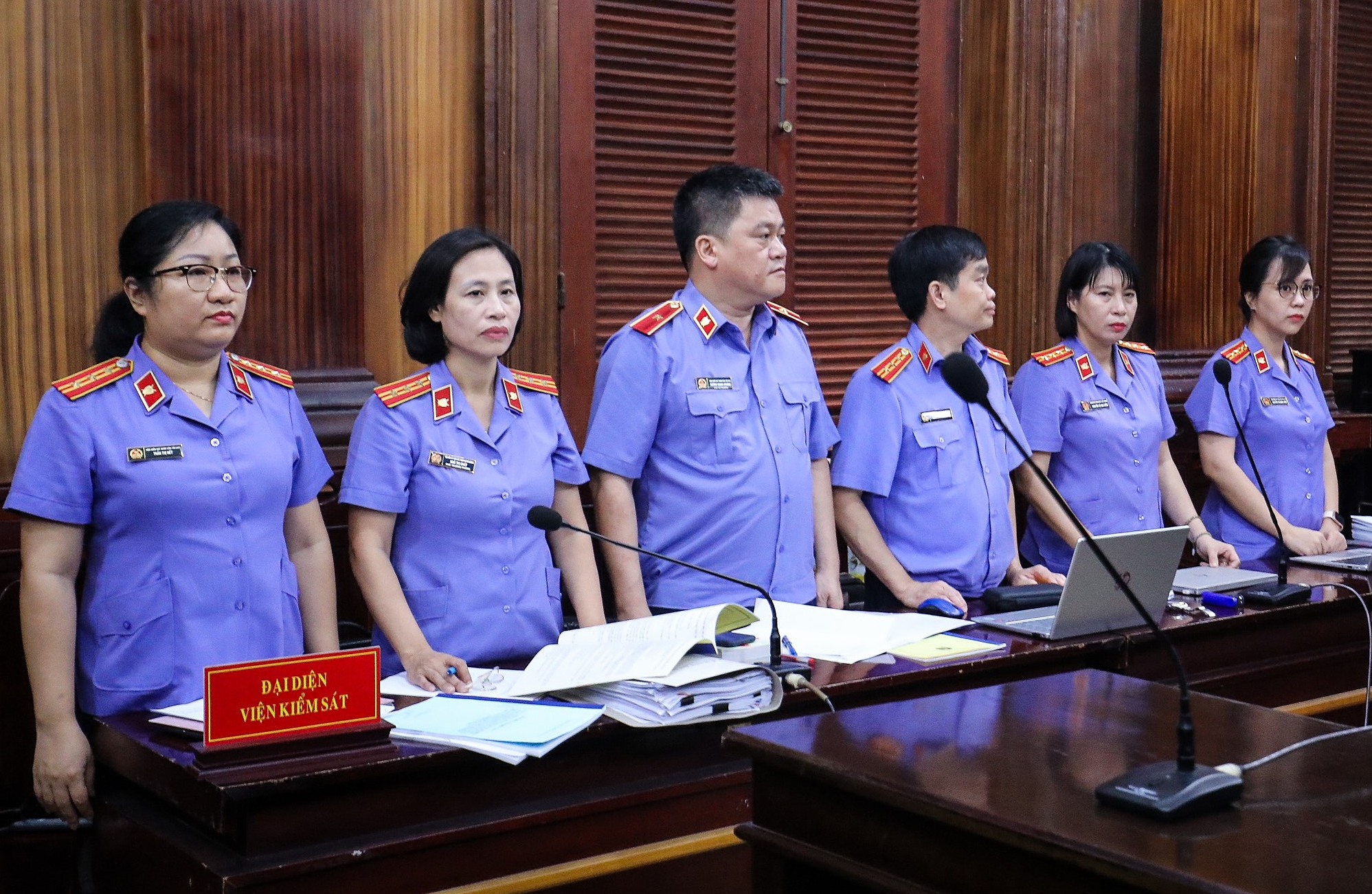 Đại diện VKS giữ quyền công tố tại phiên tòa. Ảnh: Hải Duyên