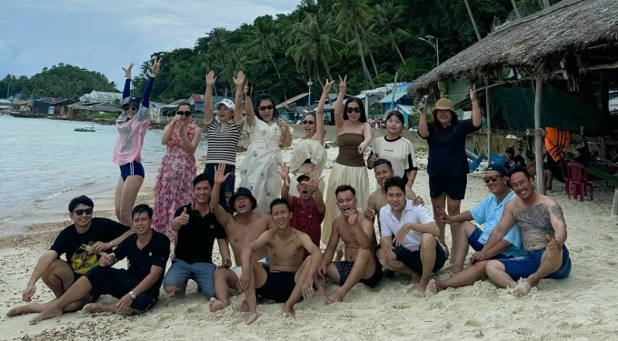 Anh Đại và nhóm bạn trong những ngày du lịch tại Nam Du. Ảnh: Nhân vật cung cấp