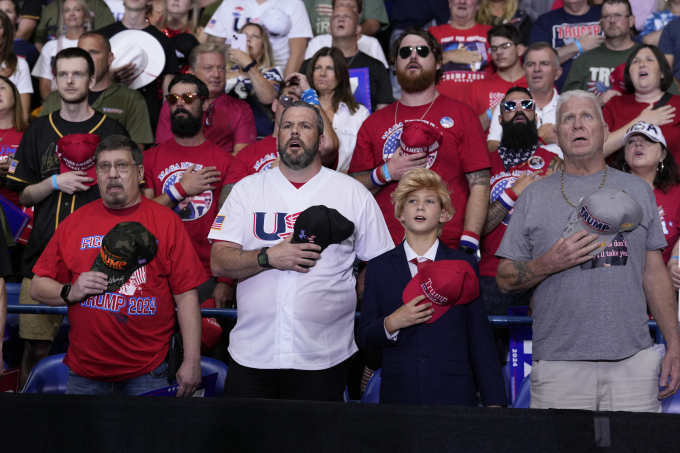 Người tham dự cuộc mít tinh của ông Trump tại Wilkes-Barre, bang Pennsylvania ngày 17/8. Ảnh: AP
