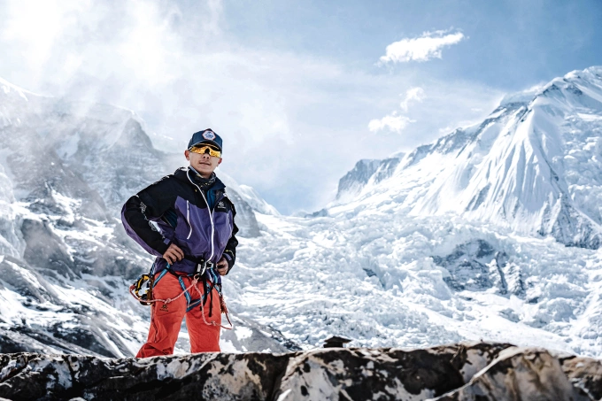 Nima Rinji Sherpa chinh phục đỉnh núi cao thứ 10 thế giới Annapurna (8.091 m) ở phía bắc Nepal ngày 28/3/ Ảnh: AFP