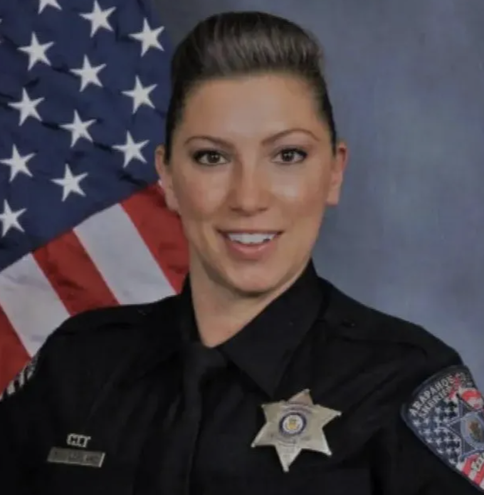 Shannon Lofland khi đương chức. Ảnh: Arapahoe County