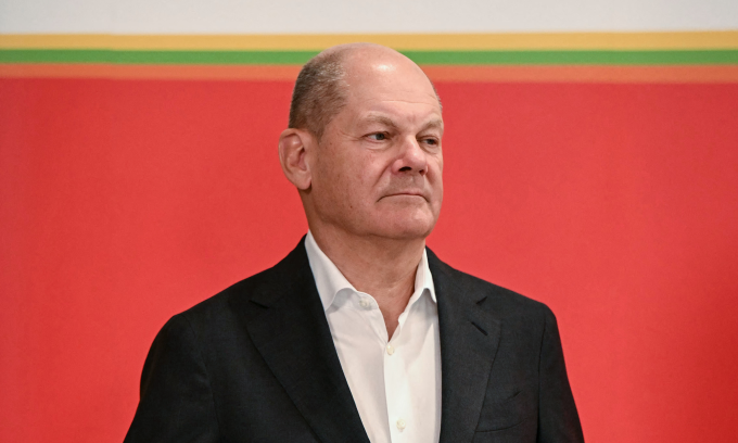 Thủ tướng Đức Olaf Scholz trong chuyến thăm một cơ sở điều trị tại thành phố Cologne hôm 9/1. Ảnh: AFP