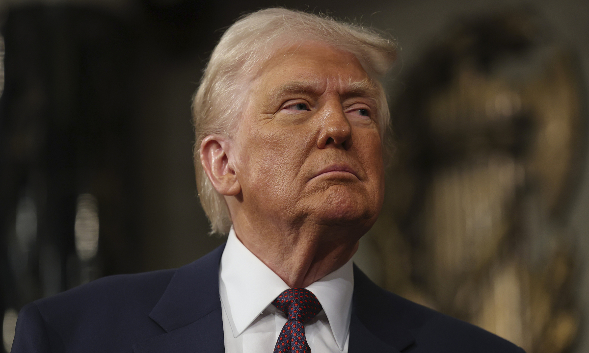 Ông Trump: Mỹ xem xét áp thuế đối ứng với mọi đối tác thương mại