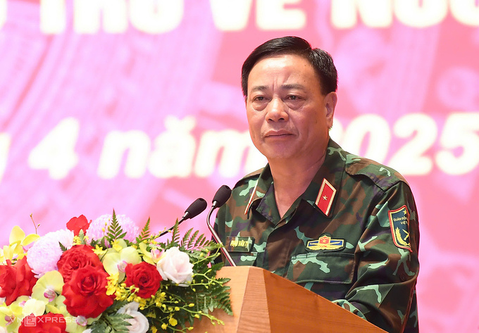 Thiếu tướng Phạm Văn Tỵ phát biểu tại Lễ tuyên dương. Ảnh: Giang Huy