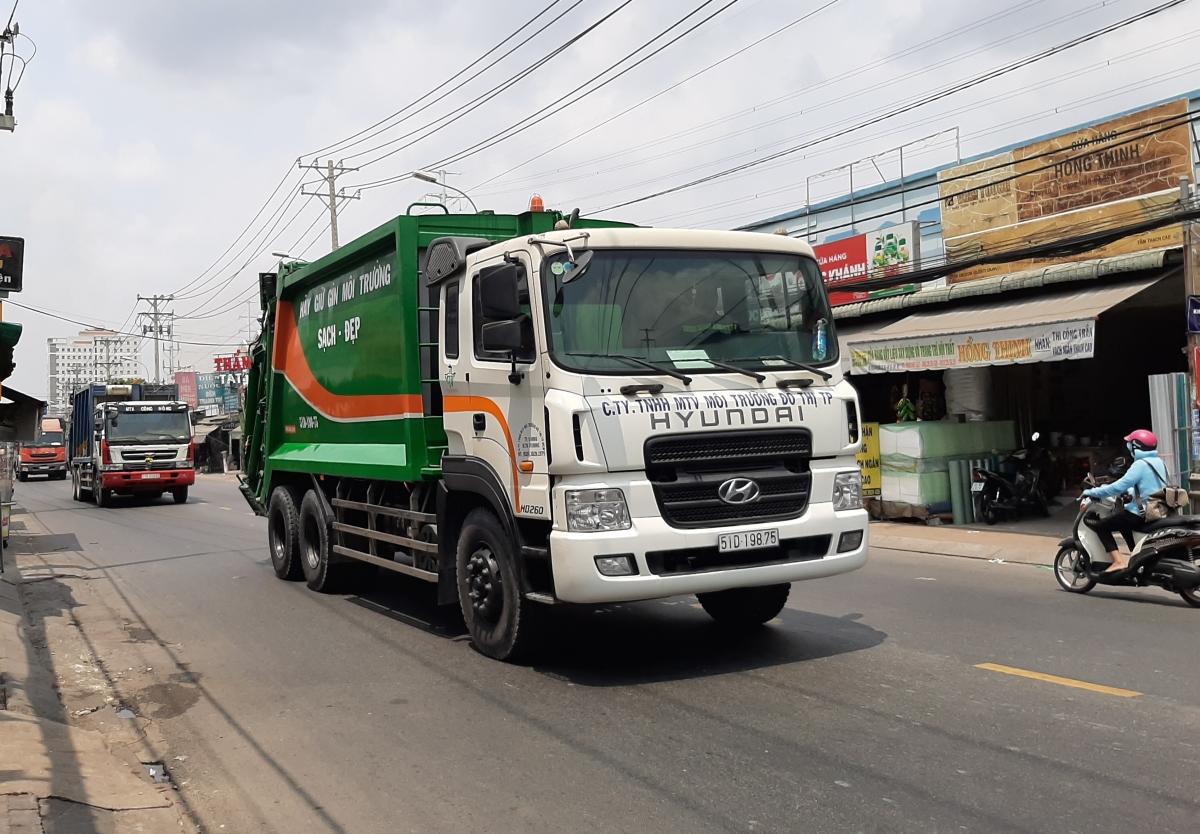 TP HCM sẽ thu phí gom rác theo kg
