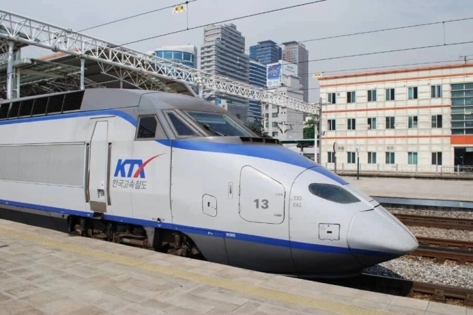 Tàu cao tốc KTX ở Hàn Quốc. Ảnh: The High Speed Rail