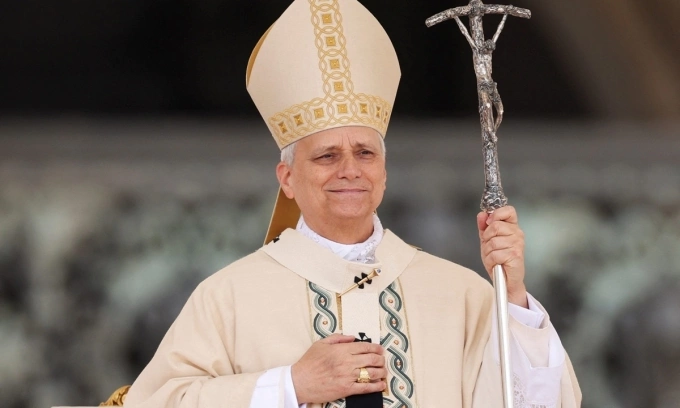 Giáo hoàng Leo XIV trong lễ nhậm chức tại Quảng trường Thánh Peter ở Vatican hôm 18/5. Ảnh: Reuters