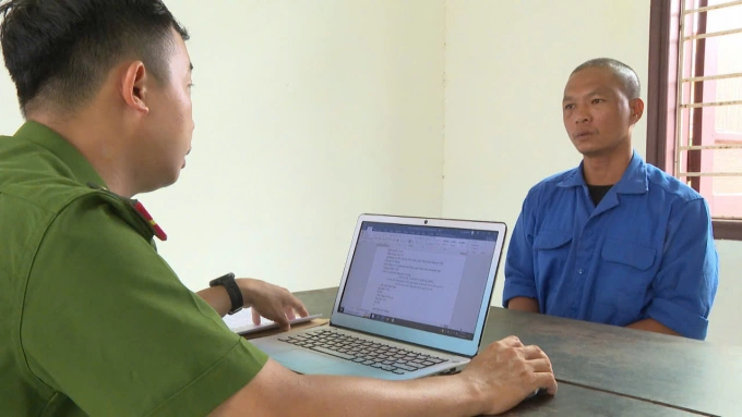 Hồ Văn Phương Tâm tại cơ quan điều tra. Ảnh: Hồng Trần