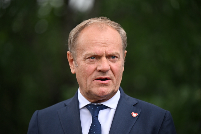 Thủ tướng Ba Lan Donald Tusk tại Tirana, Albania ngày 16/5. Ảnh: AFP