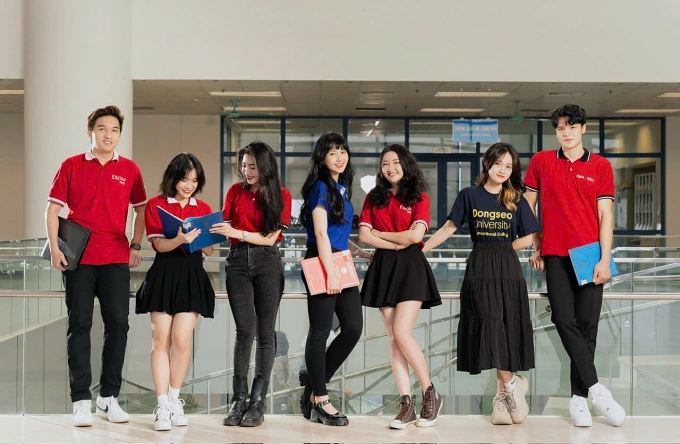 Sinh viên Quản trị kinh doanh có cơ hội bước vào lộ trình quốc tế ngay từ năm nhất. Ảnh: NEU