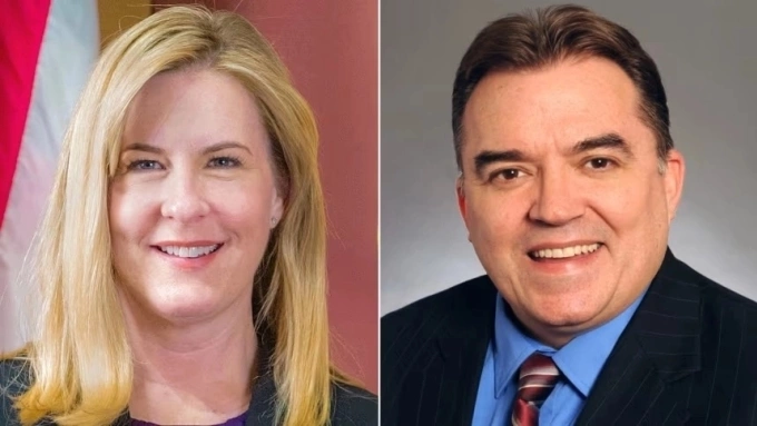 Hạ nghị sĩ Melissa Hortman (trái) và thượng nghị sĩ John Hoffman của bang Minnesota. Ảnh: Cơ quan lập pháp bang Minnesota