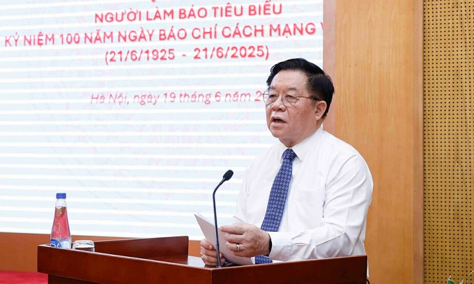 Trưởng ban Tuyên giáo và Dân vận trung ương phát biểu tại buổi gặp mặt chiều 19/6. Ảnh: Vietnam+