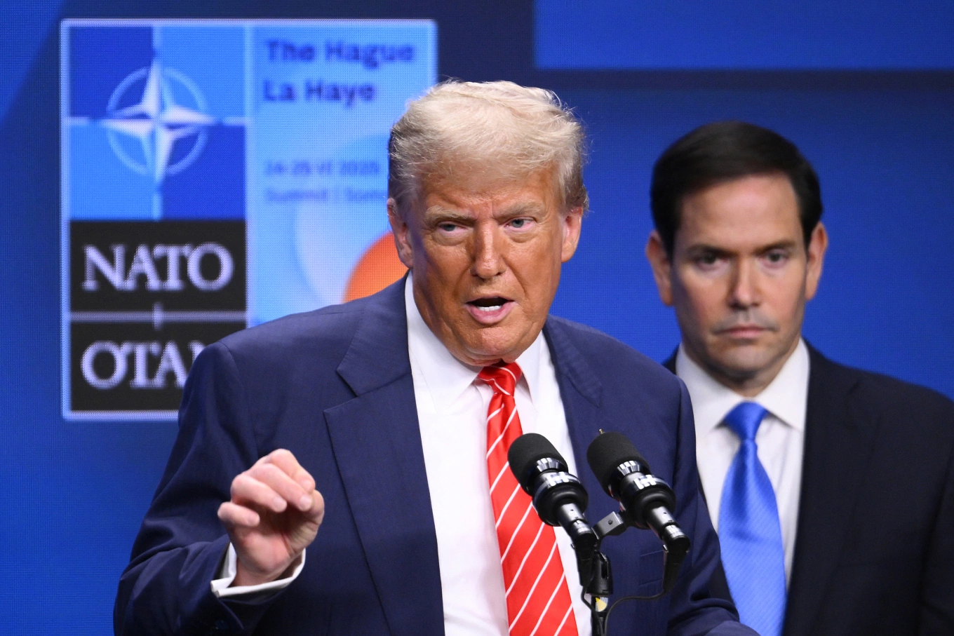 Ông Trump có thể nới lệnh trừng phạt dầu mỏ với Iran - Báo VnExpress