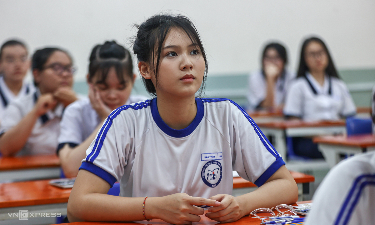 Phổ điểm 12 môn thi tốt nghiệp THPT 2025