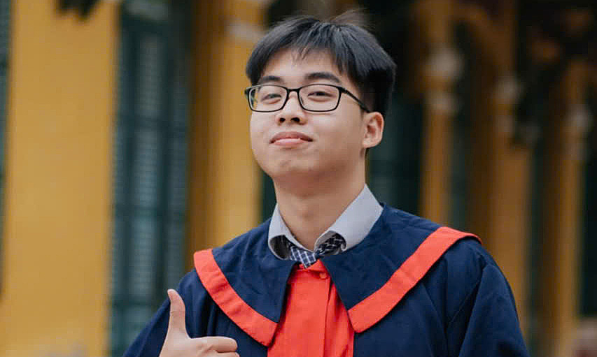 Nam sinh Hà Nội là thủ khoa khối A01 và D01 toàn quốc