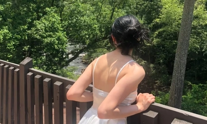 Kimberly, cô gái có cha mẹ là người Mexico nhập cư và sống không giấy tờ ở Mỹ hơn hai thập kỷ. Ảnh: CNN