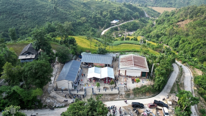 Điểm trường Tiểu học Chà Lan, huyện biên giới Thanh Hóa, được Quỹ Hy vọng và FPT khánh thành, bàn giao cho địa phương sử dụng, tháng 10/2024. Ảnh: Lê Hoàng