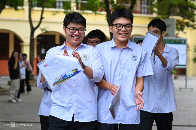 Thí sinh thi tốt nghiệp THPT 2025 ở Hà Nội. Ảnh: Giang Huy