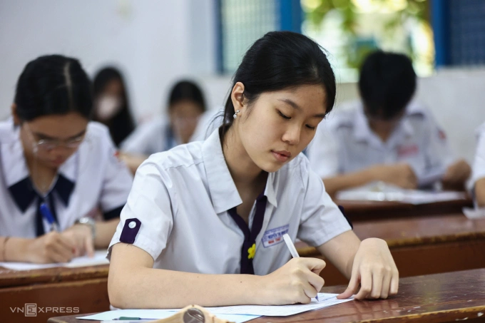 Thí sinh TP HCM thi tốt nghiệp THPT 2025. Ảnh: Quỳnh Trần