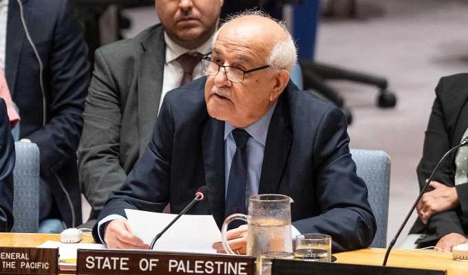 Đại sứ Palestine Riyad Mansour tại cuộc họp của Hội đồng Bảo an Liên Hợp Quốc về tình hình Trung Đông tại trụ sở ở New York ngày 23/7. Ảnh: Reuters