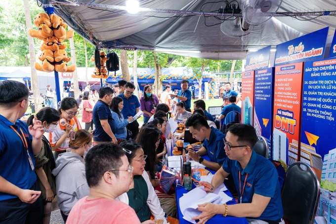 Sự kiện ngày hội tư vấn tuyển sinh, hướng nghiệp ngày 19/7. Ảnh: HUFLIT