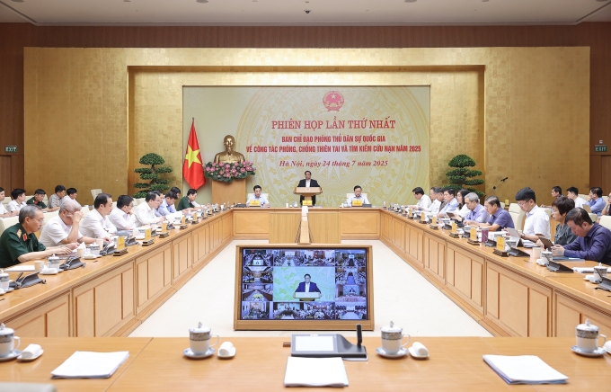 Phiên họp lần thứ nhất Ban Chỉ đạo Phòng thủ dân sự quốc gia, chiều 24/7. Ảnh: VGP/Nhật Bắc