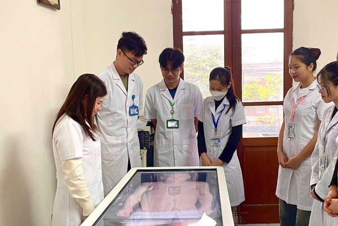Sinh viên trường Đại học Y Dược Thái Nguyên trong một buổi học. Ảnh: Fanpage trường