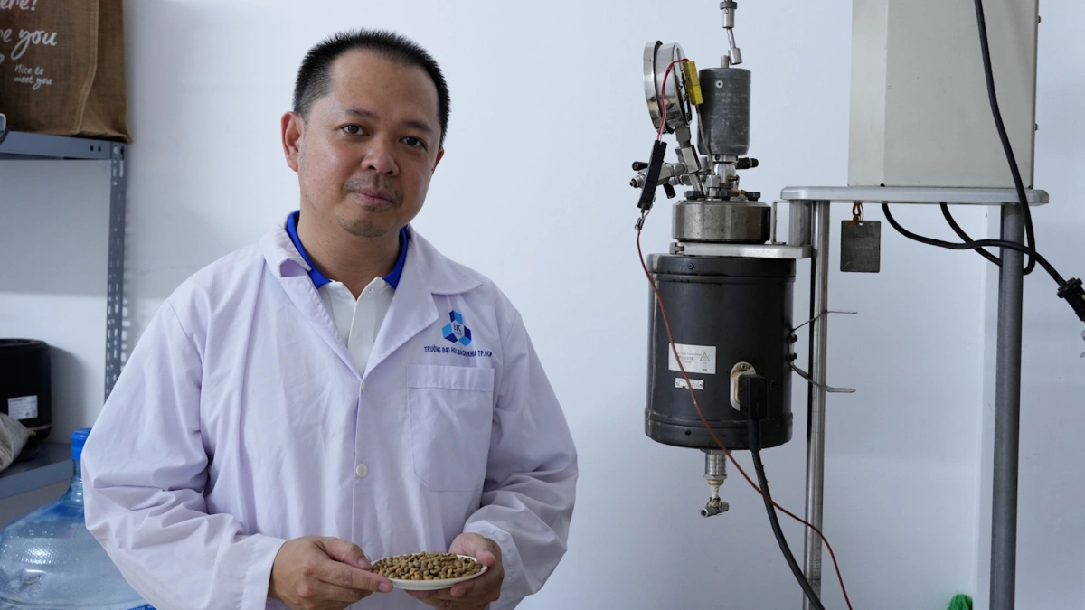 Thiết bị rang cà phê bằng nước do thầy trò ở TP HCM chế tạo