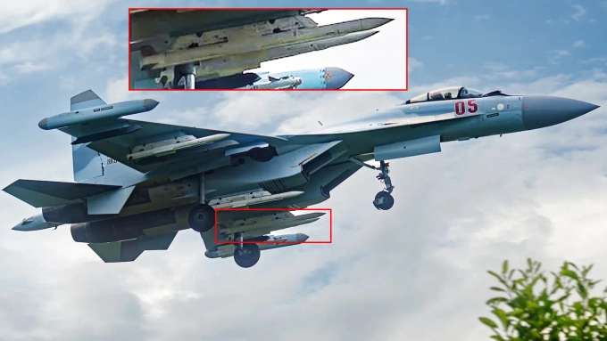 Mảnh tên lửa được cho là R-77M trong ảnh công bố ngày 25/7. Ảnh: War Zone