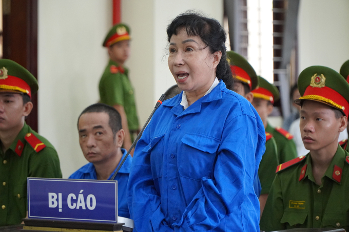 Nguyễn Thị Cẩm Hồng tại phiên xử. Ảnh: Hoàng Nam