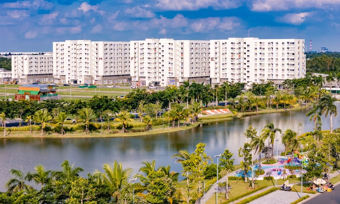 Công viên hồ trung tâm rộng hơn 3,36 ha tại dự án. Ảnh: Nam Long