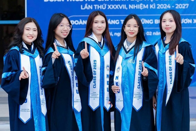 Sinh viên Đại học Kinh tế Quốc dân. Ảnh: NEU