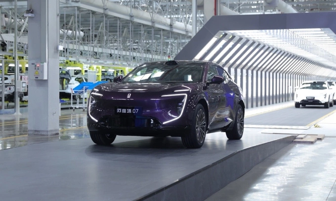 Mẫu SUV cỡ trung 07 tại nhà máy của Avatr. Ảnh: Avatr