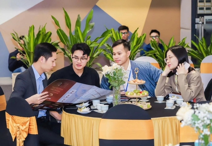Khách hàng tới tham dự một sự kiện do Cen Land tổ chức ngày 15/3. Ảnh: Cen Land