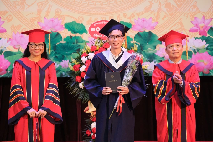 Thông trong lễ nhận bằng bác sĩ nội trú sáng 30/7. Ảnh: Ngọc Trang