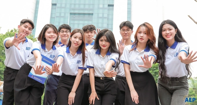 Sinh viên Viện đào tạo tiên tiến, chất lượng cao và POHE - đơn vị có các chương trình dạy bằng tiếng Anh của Đại học Kinh tế Quốc dân. Ảnh: AEP NEU