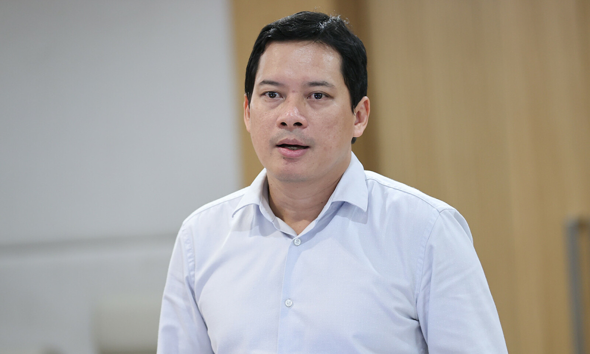 'Xã hội cần chung tay tẩy chay người nổi tiếng lệch chuẩn'