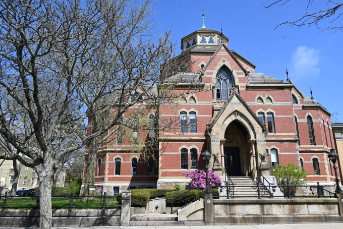 Bên trong khuôn viên Đại học Brown tại Providence, Đảo Rhode, ngày 22/4. Ảnh: AFP