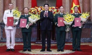 Image 25: Bốn tướng quân đội, công an được thăng hàm thượng tướng