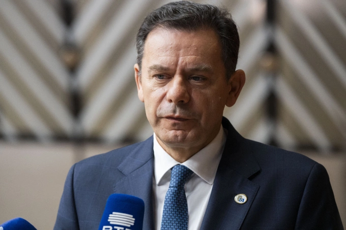 Thủ tướng Bồ Đào Nha Luis Montenegro phát biểu tại Brussels, Bỉ ngày 26/6. Ảnh: AFP