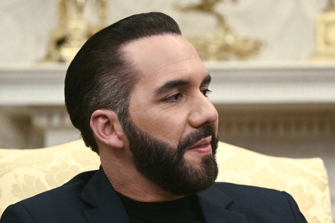 Tổng thống El Salvador Nayib Bukele tại Nhà Trắng trong chuyến thăm Mỹ hồi tháng 4. Ảnh: AFP