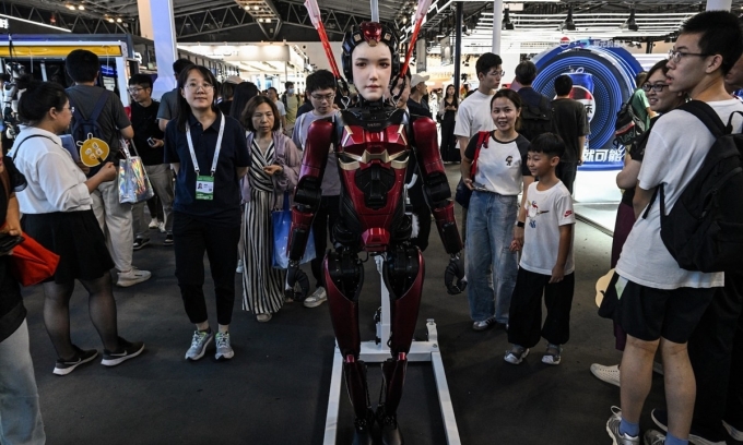 Một robot được trưng bày tại Hội nghị Trí tuệ Nhân tạo Thế giới ở Thượng Hải. Ảnh: AFP