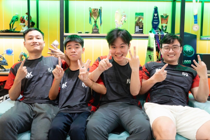 Đội tuyển NK FC Online.