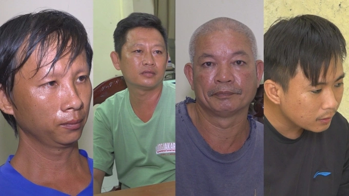 Nguyễn Thanh Vũ, Nguyễn Quốc Việt, Bùi Công Thuận, Lưu Hoàng Phúc (từ trái qua) tại cơ quan điều tra. Ảnh: Thanh Thảo