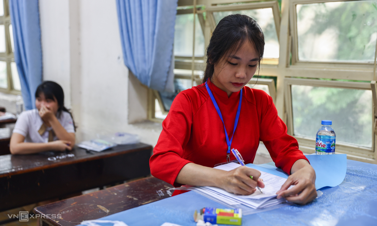 Cử nhân đất đai, kỹ sư chăn nuôi được giao phụ trách giáo dục cấp xã