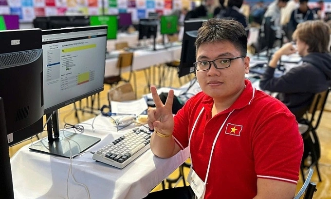 Lê Kiến Thành, học sinh duy nhất của đội tuyển Việt Nam giành Huy chương vàng tại IOI 2025. Ảnh: Oanh Trưởng