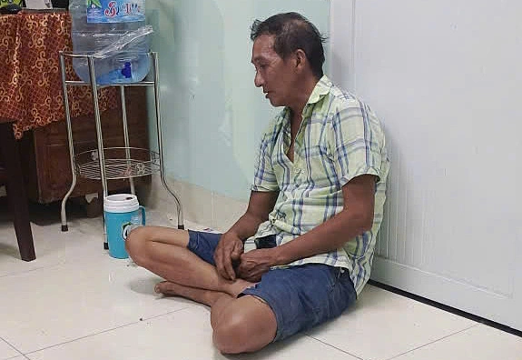 Phan Văn Còn sau khi gây án đã đến công an đầu thú. Ảnh: Dương Đông