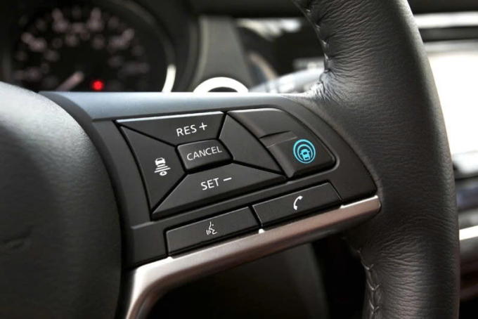 Hệ thống điều khiển chức năng trợ lái trên một chiếc ôtô của hãng Nissan. Ảnh: Nissan