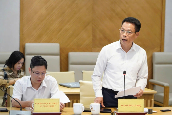 Ông Mai Ánh Hồng, Phó Vụ trưởng Tổ chức cán bộ, chia aer chính sách thu hút nhân tài của Bộ Khoa học và Công nghệ. Ảnh: Hoàng Bách