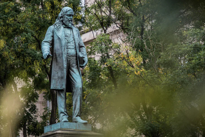 Tượng tướng Liên minh miền Nam Albert Pike ở thủ đô Washington, Mỹ hồi năm 2017. Ảnh: WP